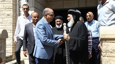 محافظ المنيا يهنئ الأقباط بموسم احتفالات السيدة العذراء بدير جبل الطير 