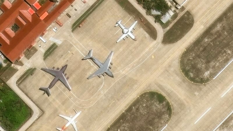 قاذفات H-6 الصينية