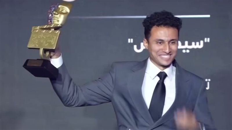 مصطفي عماد