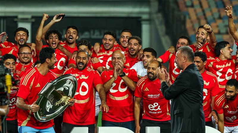 تسليم درع الدوري