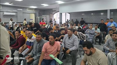  العمل توثق عقود عمل بالخارج للتأكد من صحتها لحماية الشباب واستدامة عملهم 