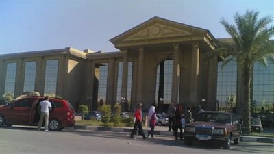 بسبب آيفون.. طالبة تذبح زميلتها داخل مودرن أكاديمي بالمعادي