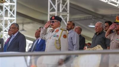 ما هي رسائل استعراض الجيش الليبي أثناء الاحتفال بذكرى عملية الكرامة؟