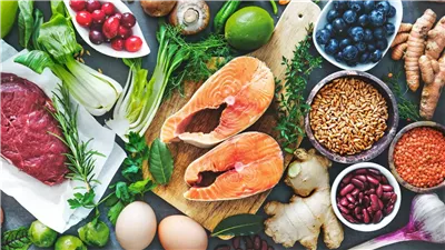 5 أطعمة تحفز تجديد الخلايا وتبطئ الشيخوخة.. الثوم والكركم يتصدران