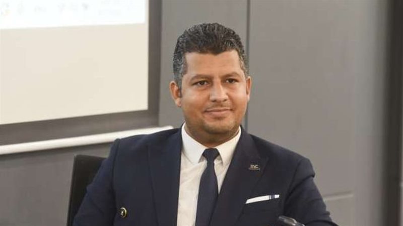 الدكتور محمد ممدوح،