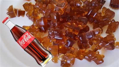 العثور على حشيش داخل عبوات «جيلاتين كولا» .. إحدى أشهر حلويات الأطفال عالميًا