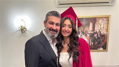 فخور بيكى يا دادو.. ياسر جلال يحتفل بتخرج ابنته من «الأبيتور» | صور