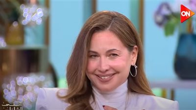 ريا أبي راشد: مسرحية «ريا وسكينة» سبب تسميتي بهذا الاسم وأمي السبب (فيديو)