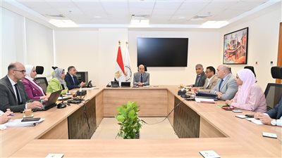 وزير الري: استخدام التكنولوجيا فى إدارة المياه وتحديد مواقع الآبار المخالفة