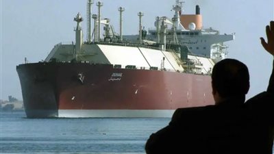 «تكتيك تمويه».. ناقلات نفط إيرانية تُطفئ أنظمة التتبع قرب ماليزيا 