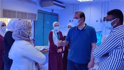 نائب وزير الصحة يتفقد المنشآت الصحية بالبحر الأحمر ويوجه بتحسين الخدمات