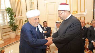 مؤتمر باكو.. أمين المجلس الأعلى للشئون الإسلامية يلتقي المفتي الأكبر للقوقاز