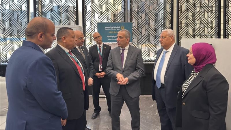جولة تفقدية فى البنك