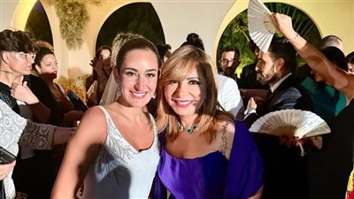 لميس الحديدي تحتفل بزفاف أمينة خليل : 