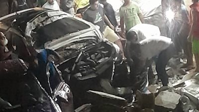 انهيار جزئي لعقار في الإسكندرية بسبب الأمطار.. وتحطم سيارات يثير الذعر (صور)