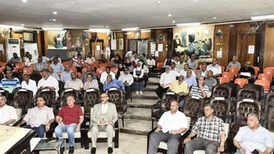 استعدادًا لامتحانات الإعدادية.. محافظ بني سويف يطمئن على جاهزية اللجان