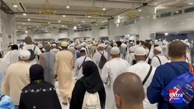 توافد جموع الحجاج إلى الحرم المكي في رابع أيام ذي الحجة