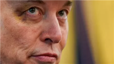 إيلون ماسك يكشف سر الكدمة علي عينه: 