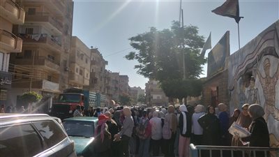 بسبب التوتر.. إغماء طالبة داخل لجنة امتحانات الشهادة الإعدادية بالمنوفية