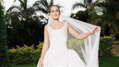 من عالم الأميرات.. تفاصيل إطلالة أمينة خليل في حفل زفافها