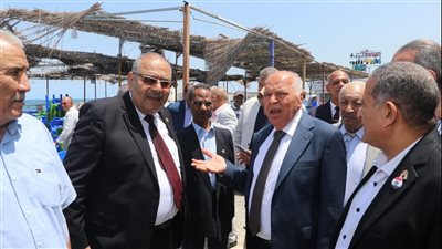 اتحاد المعلمين يحصر تلفيات نادي الشاطئ بالإسكندرية ويطالب برفع المياه