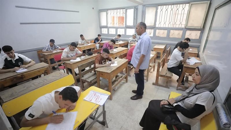 طلاب الشهادة الثانوية