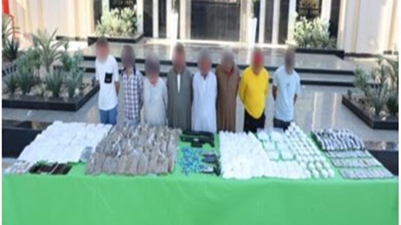 المتهمين والمواد