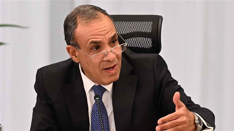 وزير الخارجية بدر