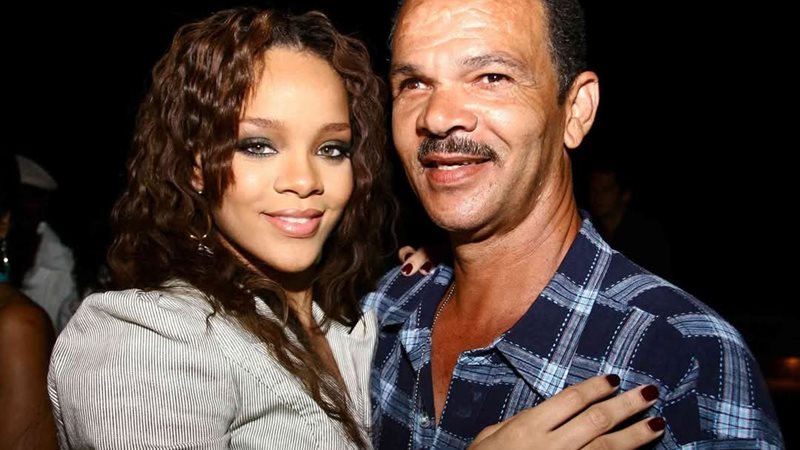 ريهانا ووالدها 