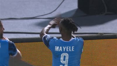 الأهلي ينفي اهتمامه بمايلي: التركيز على خطة ريبيرو للموسم الجديد