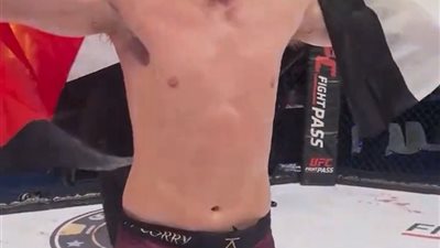 ملاكم أيرلندي يهزم خصمه الإسرائيلي ويصرخ: «فلسطين حرة»