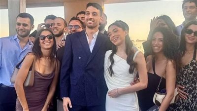 طاهر محمد طاهر يقيم حفل زفافه قبل المشاركة في كأس العالم للأندية