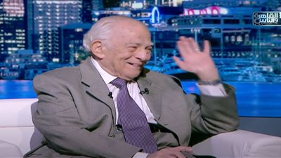 رشوان توفيق: مسيرتي حياة مع الله والفن .. وأدعو للحج مجددًا|فيديو 