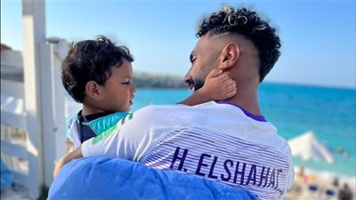 حسين الشحات يحتفل بعيد ميلاد نجله 