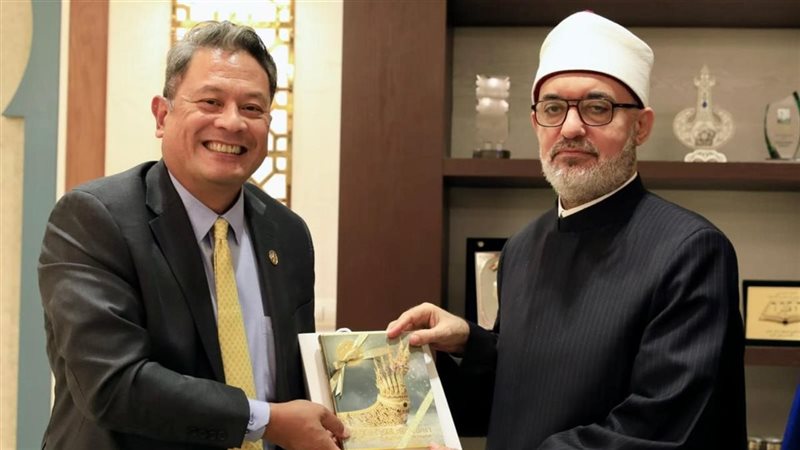 الدكتور نظير عياد