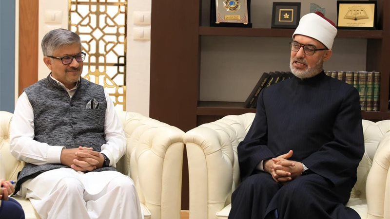 مفتي الجمهورية وسفير