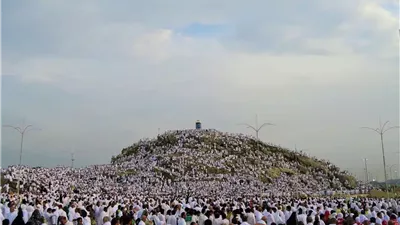 من عرفات..الشيخ عبد الباري:«اللهم احفظ مصر وشعبها وجيشها ورئيسها من كل مكروه»
