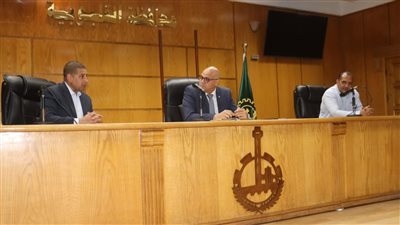 محافظ القليوبية يوجه رؤوساء الأحياء باليقظة التامة خلال فترة عيد الأضحى