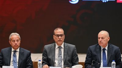 اتحاد الكرة يدعم الأندية لدفع بدلات الحكام.. ويعلن مكافآت البطولات والصعود