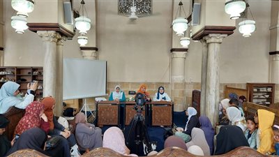 كيفية استغلال عشر ذي الحجة.. ملتقى المرأة بالجامع الأزهر يوضح