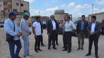 جولة مفاجئة لمحافظ الغربية في كفر الزيات لمتابعة المشروعات التنموية