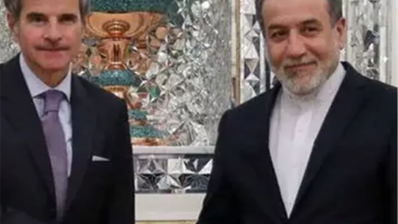 عراقجي ورافائيل غروسي