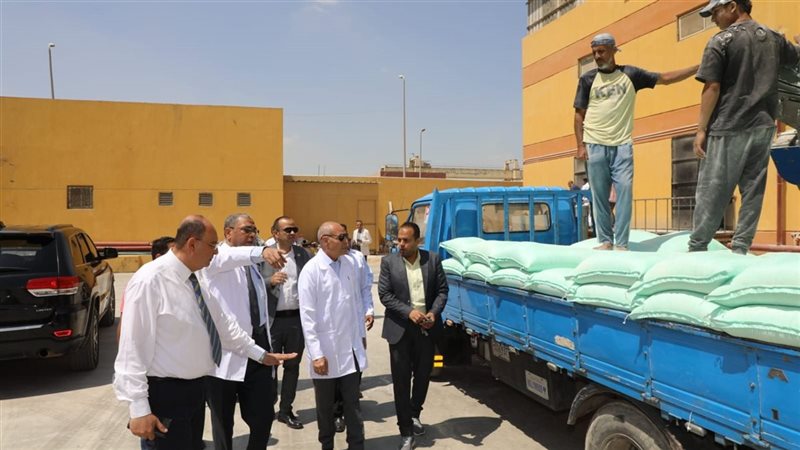 محافظ القاهرة خلال