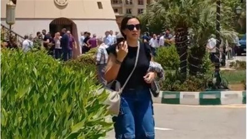 جنازة والدة المخرج