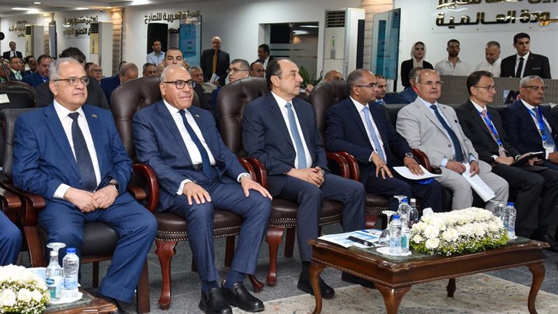 لقاء ثلاثي بين العربية