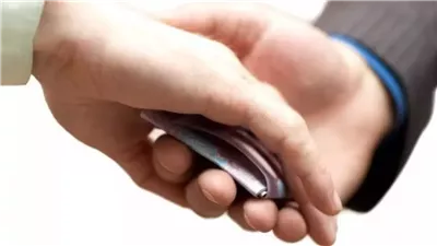 القصة الكاملة للقبض على مسؤول بحي شهير بالجيزة أثناء تلقيه رشوة 