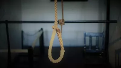 لسوء حالته النفسية.. عامل ينتحر شنقًا بحبل في سوهاج