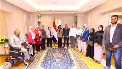 وزيرة التضامن الاجتماعي تكرم الإدارة المركزية لشؤون الأشخاص ذوي الإعاقة 