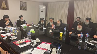 لليوم الثاني .. الكنيسة تواصل اجتماعات لجان المجمع المقدس فى الكاتدرائية 