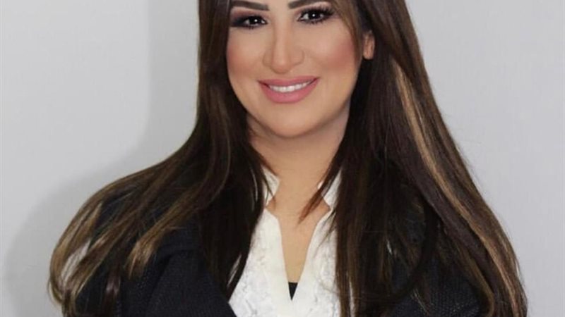 الكاتبة والإعلامية